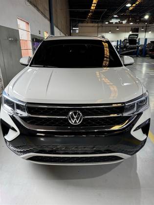 VOLKSWAGEN TAOS 1.4 250 TSI TOTAL FLEX HIGHLINE AUTOMÁTICO
